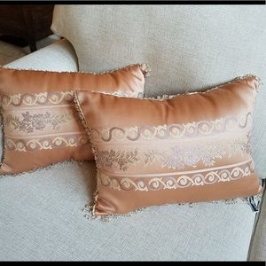 Newport decorative pillow set